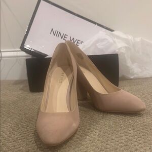 Never Worn Nine West Tan Suede Heels Classic Block Design